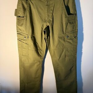 Carhartt Men's Green Cargo Pants